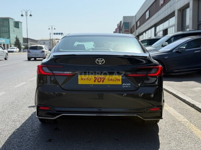 Toyota Camry-6