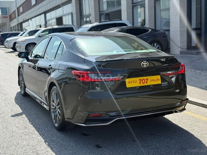 Toyota Camry-8