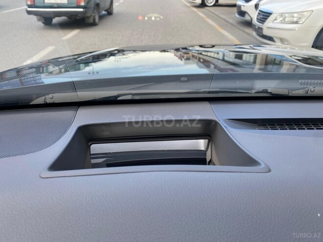 Toyota Camry-18
