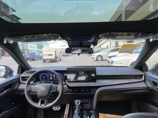 Toyota Camry-15