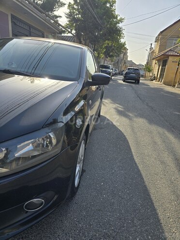 Volkswagen Polo 2013, 210,000 km - 1.6 l - Bakı