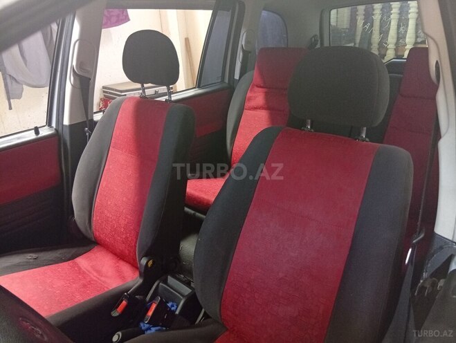 Opel Zafira-9