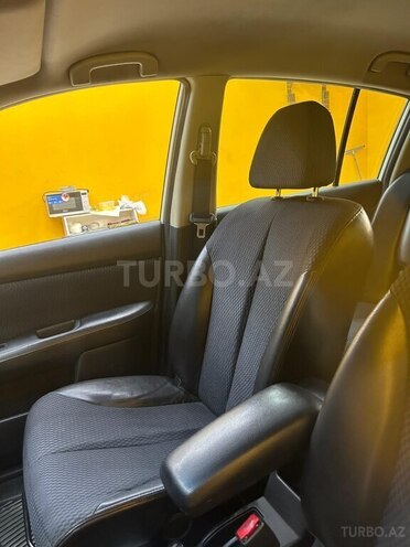 Nissan Tiida-8