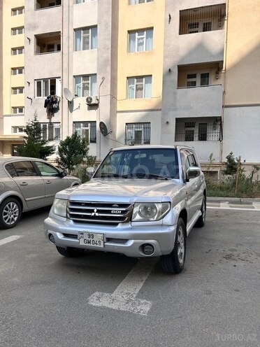 Mitsubishi Pajero io 2001, 331,000 km - 2.0 l - Bakı