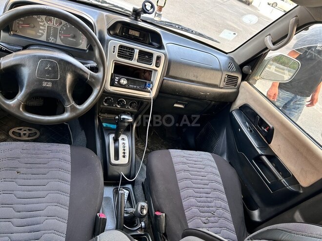 Mitsubishi Pajero io 2001, 331,000 km - 2.0 l - Bakı