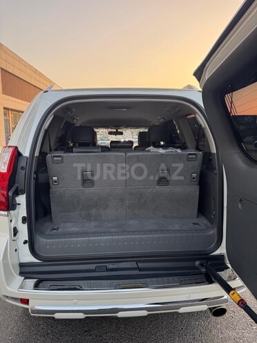 Toyota Land Cruiser Prado-8