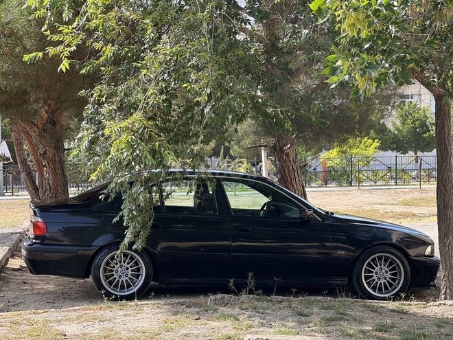 BMW 523 1998, 420,000 km - 2.5 l - Bakı