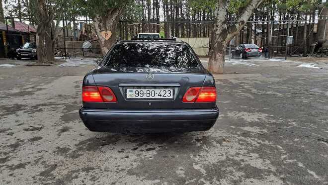 Mercedes E 200 d 1998, 548,000 km - 2.2 л - Bərdə