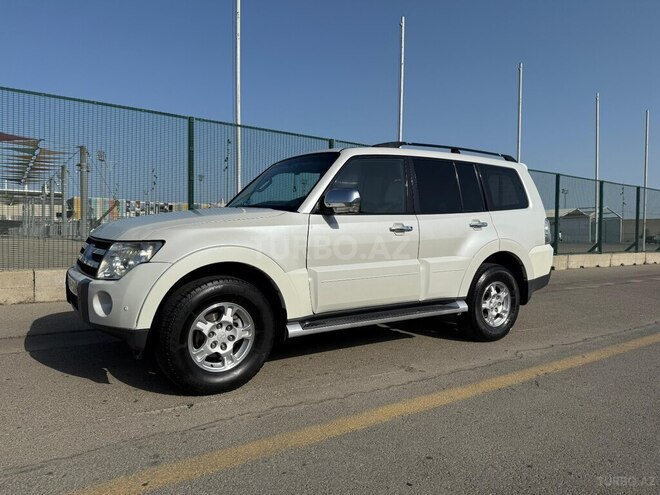 Mitsubishi Pajero 2008, 289,580 km - 3.0 l - Bakı
