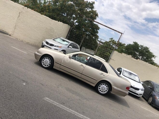 Mercedes E 240 1999, 245,673 km - 2.4 l - Bakı
