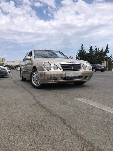 Mercedes E 240 1999, 245,673 km - 2.4 l - Bakı
