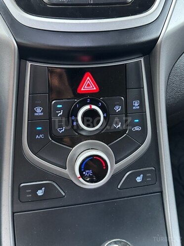 Hyundai Elantra 2015, 170,590 km - 1.8 л - Gəncə