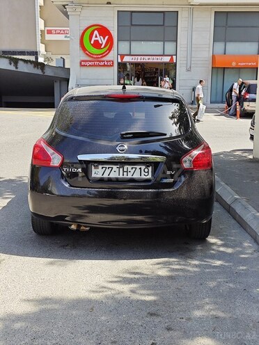 Nissan Tiida-4