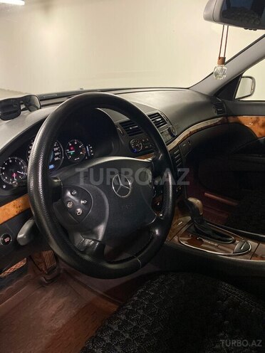 Mercedes E 220 d 2005, 300,000 km - 2.2 л - Gəncə