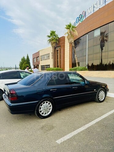 Mercedes C 220 d 1999, 175,300 km - 2.2 л - İmişli