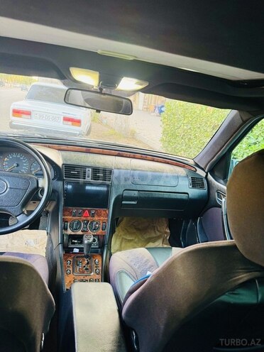 Mercedes C 220 d 1999, 175,300 km - 2.2 л - İmişli