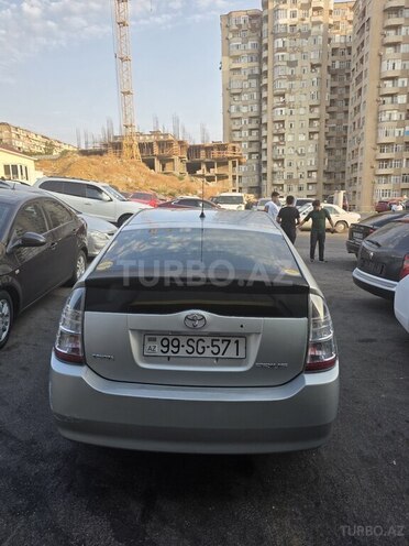 Toyota Prius-2