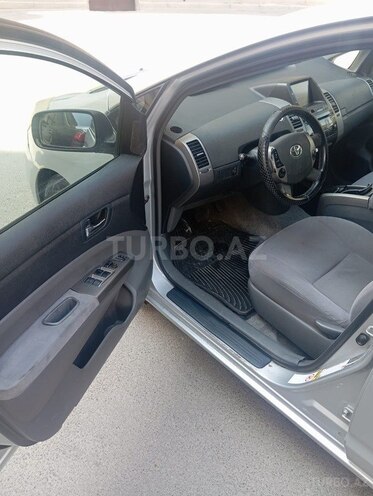 Toyota Prius-10