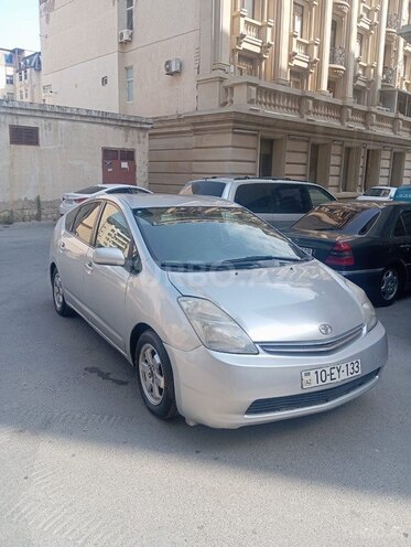 Toyota Prius-3