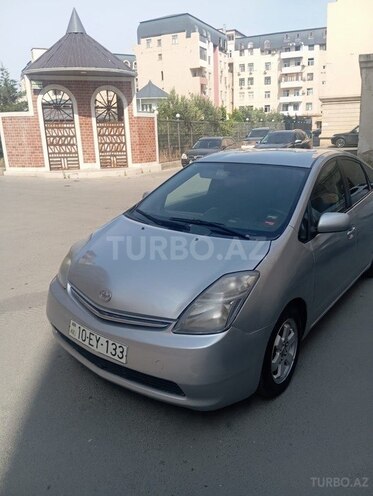 Toyota Prius-2