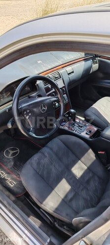 Mercedes E 240 1998, 290,000 km - 2.4 l - Bakı