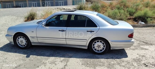 Mercedes E 240 1998, 290,000 km - 2.4 l - Bakı