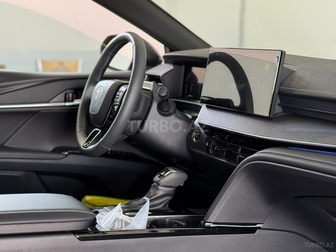 Toyota Camry-14