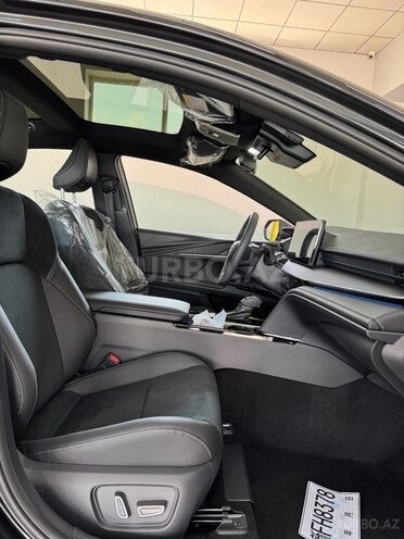 Toyota Camry-12