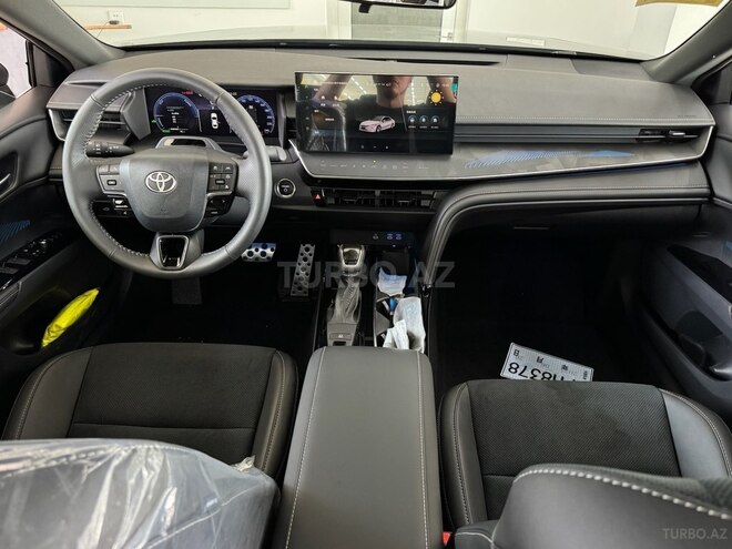 Toyota Camry-10