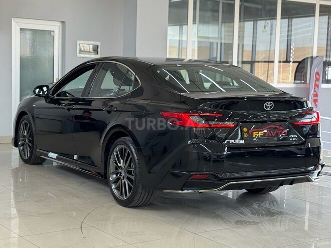 Toyota Camry-6