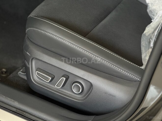 Toyota Camry-16