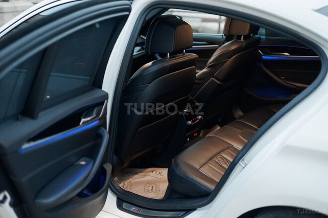 BMW 520 2019, 105,000 km - 2.0 l - Bakı