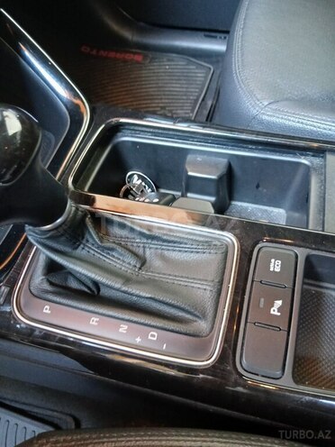Kia Sorento-16