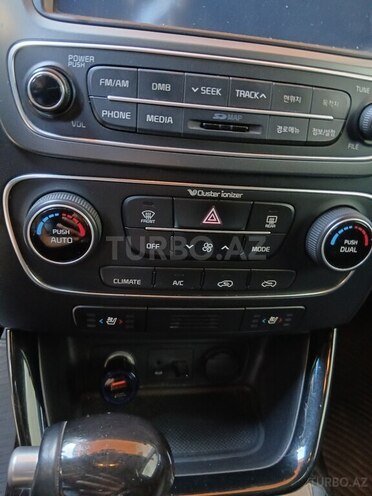 Kia Sorento-18