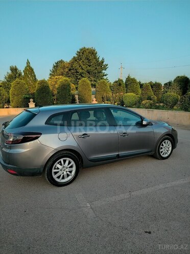 Renault Megane-7