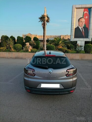 Renault Megane-10