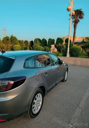 Renault Megane-8