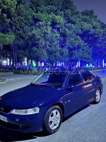 Opel Vectra 2001, 230,000 km - 1.6 l - Bakı
