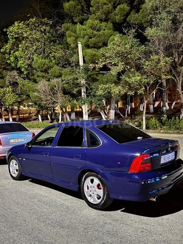 Opel Vectra 2001, 230,000 km - 1.6 l - Bakı