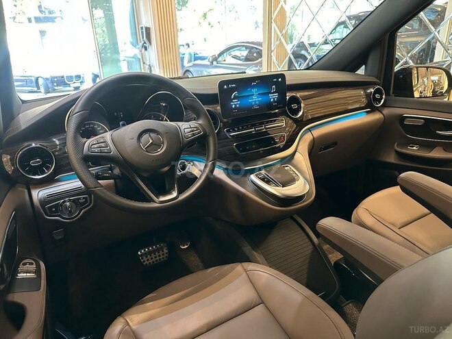 Mercedes V 250-11