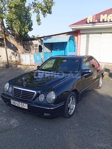 Mercedes E 240 2000, 563,270 km - 2.6 l - Zaqatala