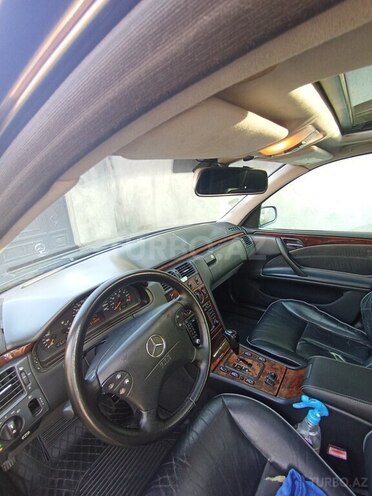 Mercedes E 240 2000, 563,270 km - 2.6 l - Zaqatala