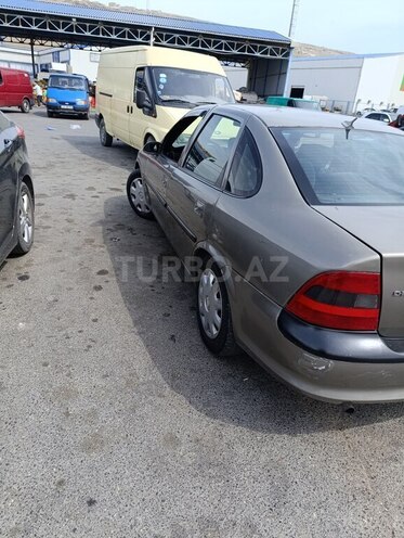 Opel Vectra 1996, 300,000 km - 1.8 l - Bakı
