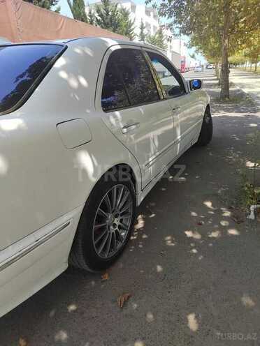 Mercedes E 220 d 2001, 200,000 km - 2.0 л - Bakı