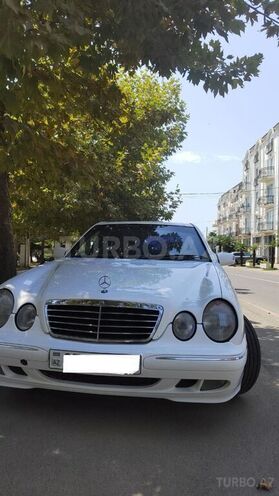 Mercedes E 220 d 2001, 200,000 km - 2.0 л - Bakı