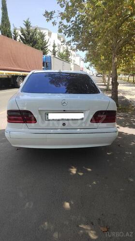 Mercedes E 220 d 2001, 200,000 km - 2.0 л - Bakı