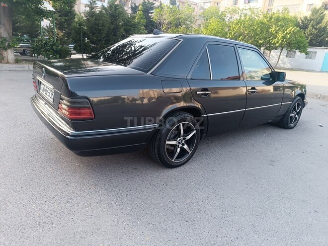 Mercedes E 250 1994, 350,000 km - 2.5 л - Sumqayıt