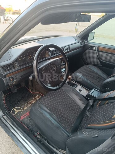 Mercedes E 250 1994, 350,000 km - 2.5 л - Sumqayıt