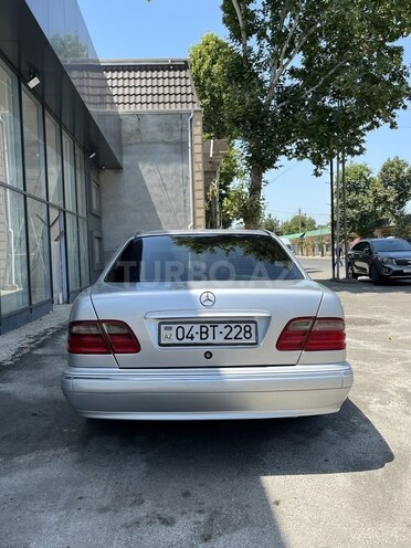 Mercedes E 220 d 2001, 450,000 km - 2.2 л - Ağcabədi