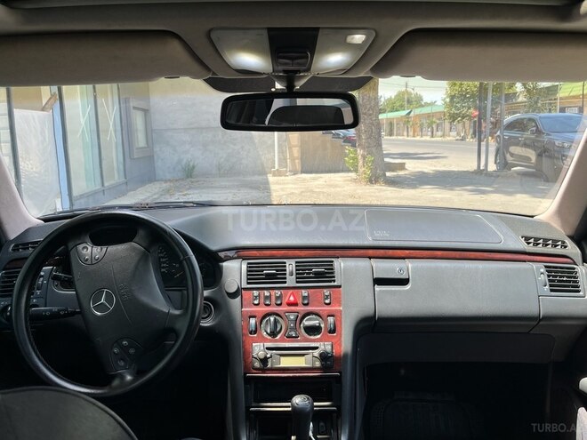 Mercedes E 220 d 2001, 450,000 km - 2.2 л - Ağcabədi
